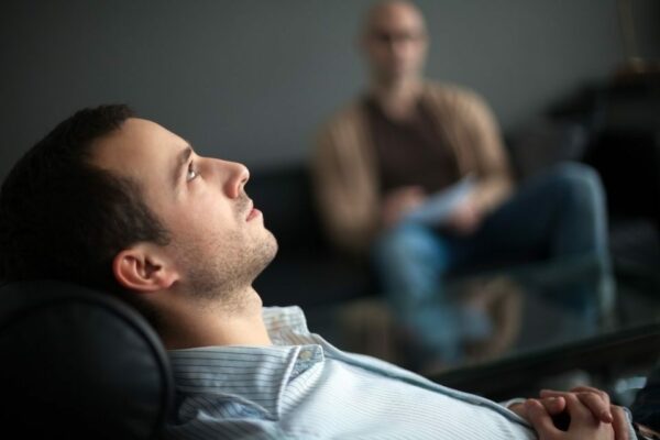 Pourquoi et quand consulter un hypnothérapeute ?